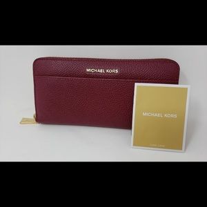 Michael Kors Wallet Mulberry P40